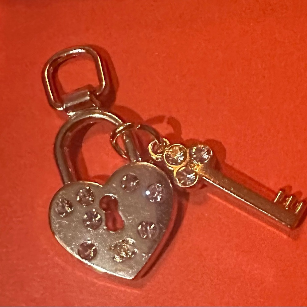💋Accessory Chanel Style Charm - Could add to necklace or bracelet zipper pull